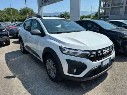 DACIA SANDERO STEPWAY EXPRESSION GPL BIANCO USATO NOLA AVELLINO pieno