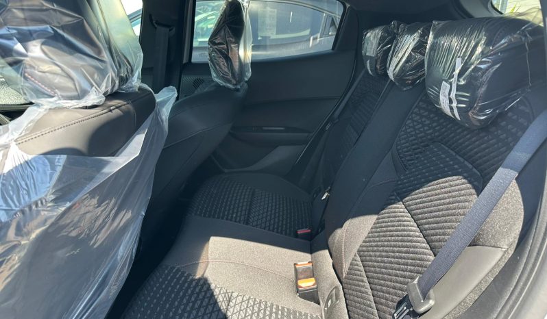 NUOVA RENAULT CLIO TECHNO FULL HYBRID BIANCO KM 0 NOLA AVELLINO pieno