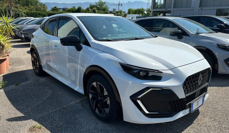 NUOVA RENAULT CLIO TECHNO FULL HYBRID BIANCO KM 0 NOLA AVELLINO pieno