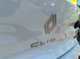 NUOVA RENAULT CLIO TECHNO FULL HYBRID BIANCO KM 0 NOLA AVELLINO pieno