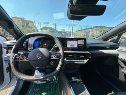 NUOVA RENAULT CLIO TECHNO FULL HYBRID BIANCO KM 0 NOLA AVELLINO pieno
