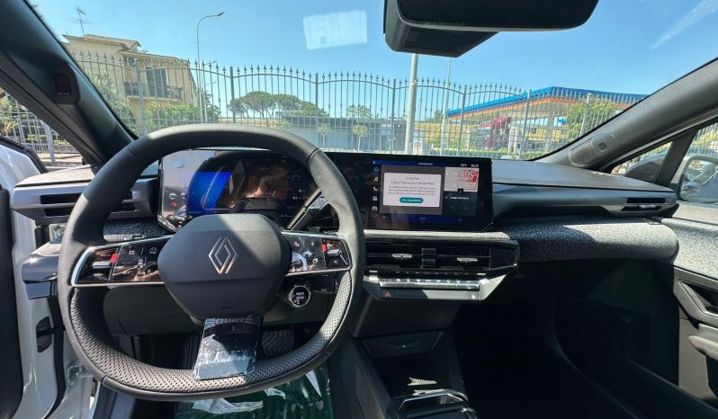 NUOVA RENAULT CLIO TECHNO FULL HYBRID BIANCO KM 0 NOLA AVELLINO pieno