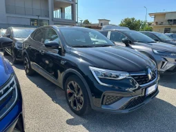 RENAULT ARKANA RS LINE HYBRID NERO NACRE USATO NOLA AVELLINO pieno