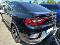 RENAULT ARKANA RS LINE HYBRID NERO NACRE USATO NOLA AVELLINO pieno