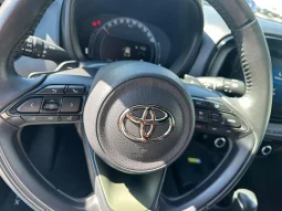 TOYOTA AYGO X 1.0 BENZINA LOUNGE VERDE USATO NOLA AVELLINO pieno