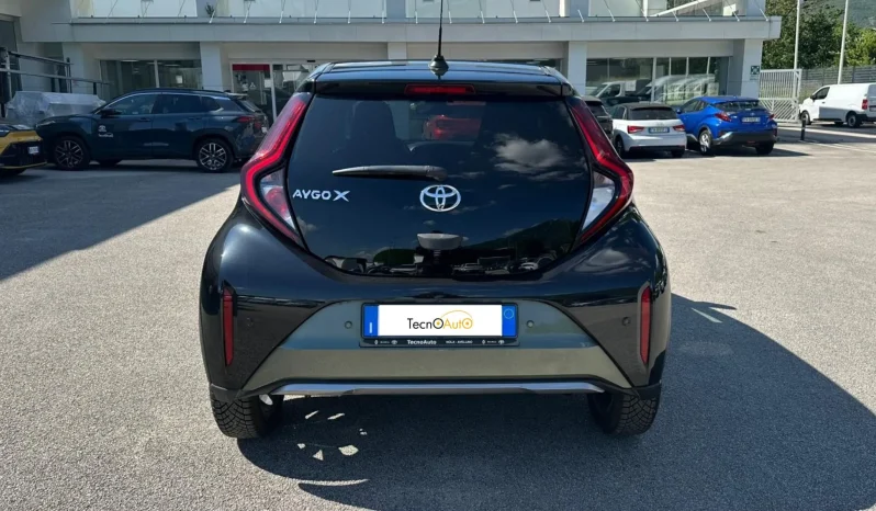 TOYOTA AYGO X 1.0 BENZINA LOUNGE VERDE USATO NOLA AVELLINO pieno