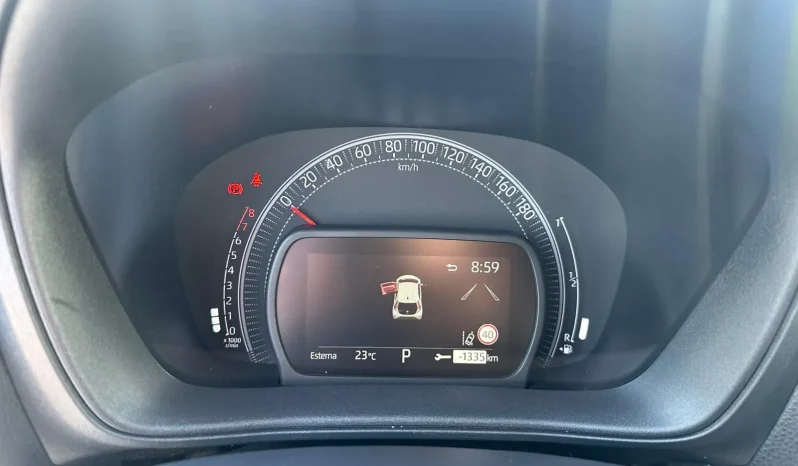 TOYOTA AYGO X 1.0 BENZINA LOUNGE VERDE USATO NOLA AVELLINO pieno
