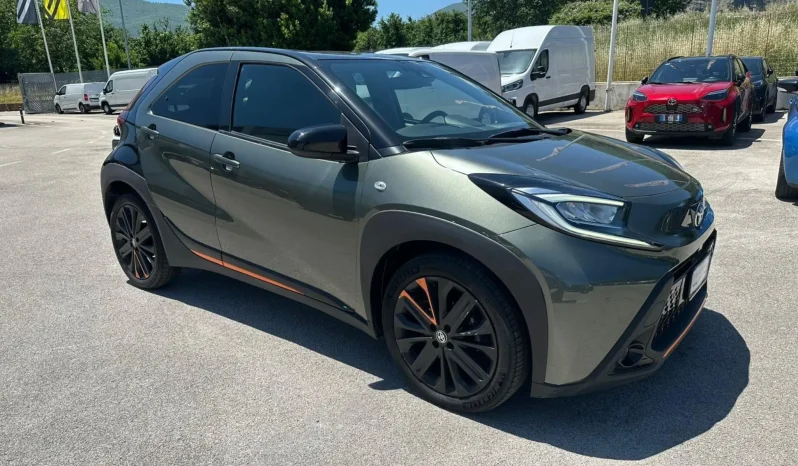 TOYOTA AYGO X LOUNGE 1.0B USATO NOLA AVELLINO pieno