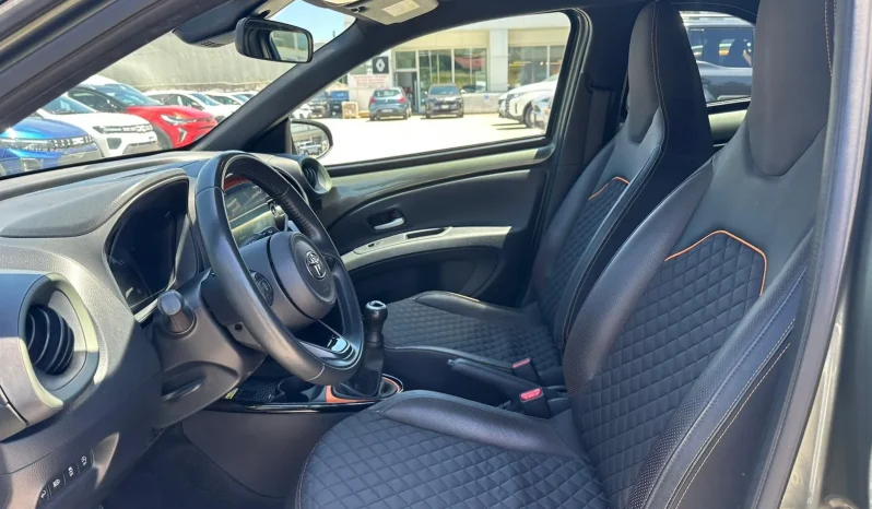 TOYOTA AYGO X LOUNGE 1.0B USATO NOLA AVELLINO pieno