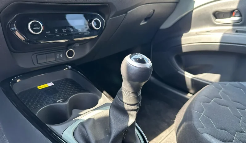 TOYOTA AYGO X BENZINA LOUNGE GREEN USATO NOLA AVELLINO pieno