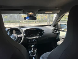 TOYOTA AYGO X BENZINA LOUNGE GREEN USATO NOLA AVELLINO pieno