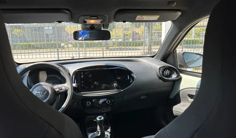 TOYOTA AYGO X BENZINA LOUNGE GREEN USATO NOLA AVELLINO pieno