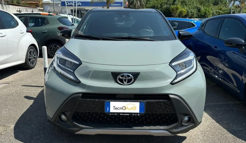 TOYOTA AYGO X BENZINA LOUNGE GREEN USATO NOLA AVELLINO pieno