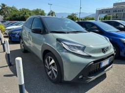 TOYOTA AYGO X BENZINA LOUNGE GREEN USATO NOLA AVELLINO pieno