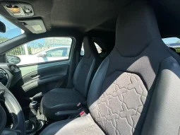 TOYOTA AYGO X BENZINA LOUNGE GREEN USATO NOLA AVELLINO pieno