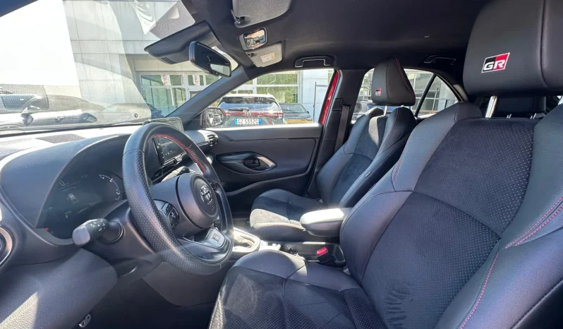 TOYOTA YARIS CROSS GR SPORT ROSSO HYBRID USATO NOLA AVELLINO pieno