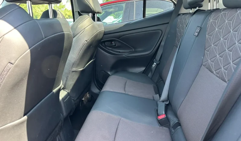 TOYOTA YARIS CROSS LOUNGE BRONZE USATO NOLA AVELLINO pieno