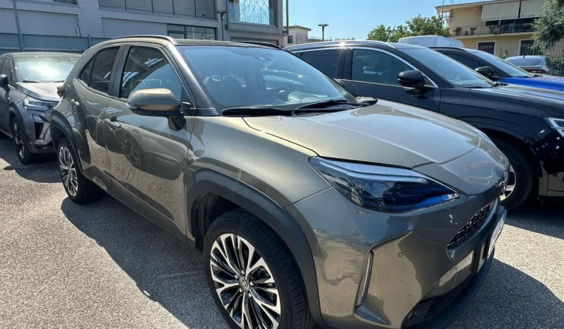 TOYOTA YARIS CROSS LOUNGE BRONZE USATO NOLA AVELLINO pieno