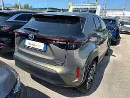 TOYOTA YARIS CROSS LOUNGE BRONZE USATO NOLA AVELLINO pieno