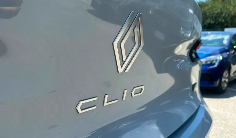 NUOVA RENAULT CLIO FULL HYBRID USATO AZIENDALE NOLA AVELLINO pieno