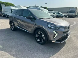 RENAULT SYMBIOZ ICONIC FULL HYBRID USATO NOLA AVELLINO pieno