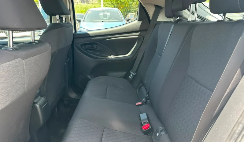 TOYOTA YARIS 1.5 HYBRID TREND BIANCO SUPER USATO NOLA AVELLINO pieno