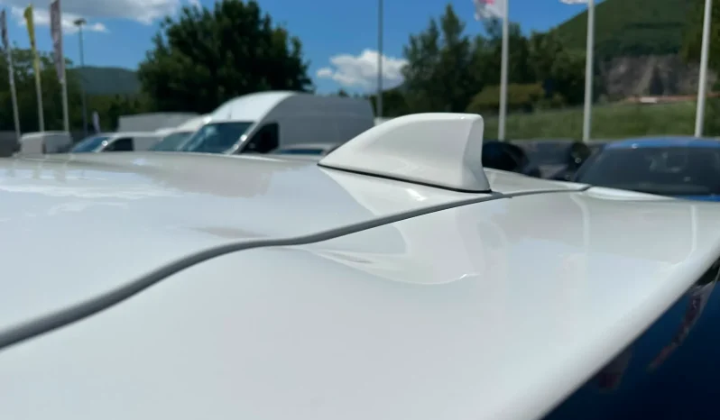 TOYOTA YARIS 1.5 HYBRID TREND BIANCO SUPER USATO NOLA AVELLINO pieno