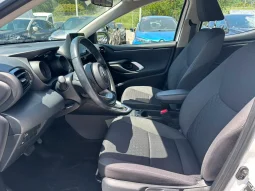TOYOTA YARIS 1.5 HYBRID TREND BIANCO SUPER USATO NOLA AVELLINO pieno