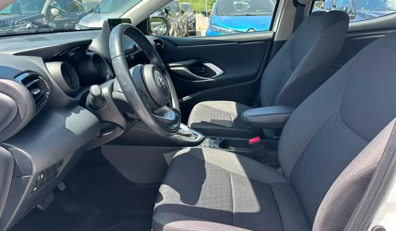 TOYOTA YARIS 1.5 HYBRID TREND BIANCO SUPER USATO NOLA AVELLINO pieno