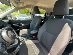 TOYOTA YARIS 1.5 HYBRID TREND BIANCO SUPER USATO NOLA AVELLINO pieno
