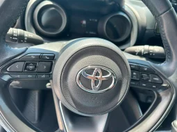 TOYOTA YARIS 1.5 HYBRID TREND BIANCO SUPER USATO NOLA AVELLINO pieno