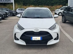 TOYOTA YARIS 1.5 HYBRID TREND BIANCO USATO NOLA AVELLINO pieno