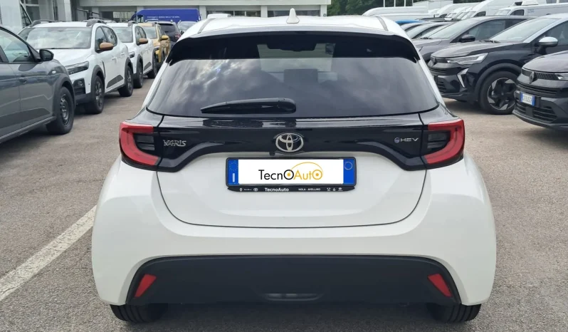 TOYOTA YARIS 1.5 HYBRID TREND BIANCO USATO NOLA AVELLINO pieno