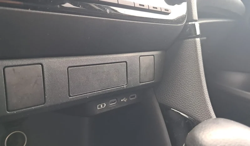 TOYOTA YARIS 1.5 HYBRID TREND BIANCO USATO NOLA AVELLINO pieno