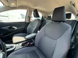 TOYOTA YARIS 1.5 HYBRID TREND SILVER MET USATO NOLA AVELLINO pieno