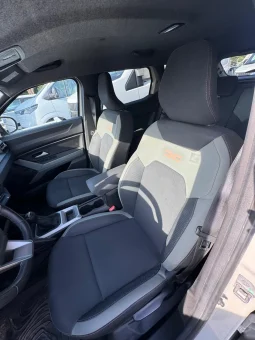 DACIA DUSTER 1.0 ECO-G EXTREME SANDSTONE USATO NOLA AVELLINO pieno