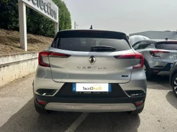 RENAULT CAPTUR FULL HYBRID TECHNO VARSAVIA USATO NOLA AVELLINO pieno