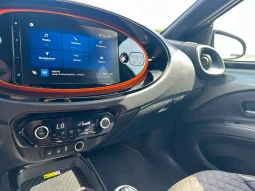 TOYOTA AYGO X LIMITED AIR 1.0 BENZINA USATO NOLA AVELLINO pieno