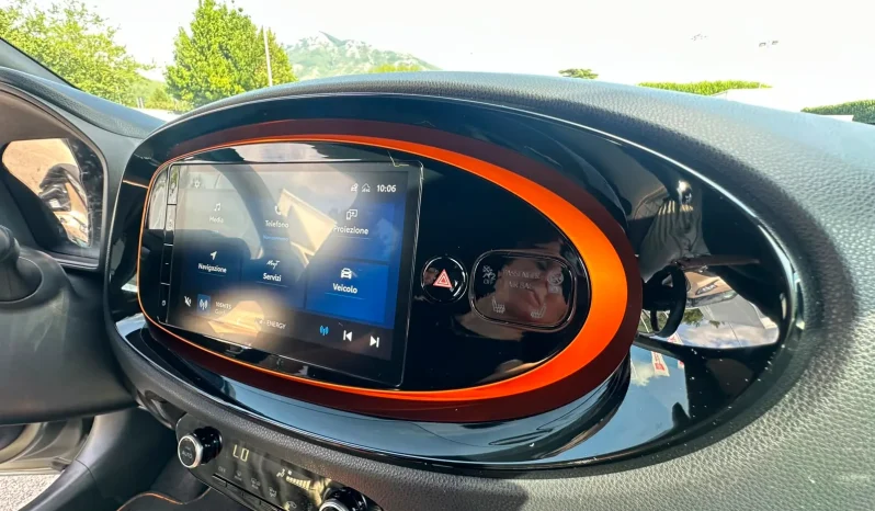 TOYOTA AYGO X LIMITED AIR 1.0 BENZINA USATO NOLA AVELLINO pieno