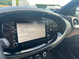 TOYOTA AYGO X 1.0 BENZINA GINGER USATO NOLA AVELLINO pieno