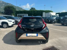TOYOTA AYGO X 1.0 BENZINA GINGER USATO NOLA AVELLINO pieno