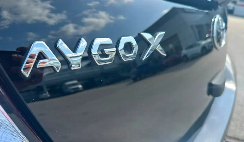TOYOTA AYGO X 1.0 BENZINA GINGER USATO NOLA AVELLINO pieno