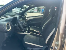 TOYOTA AYGO X 1.0 BENZINA GINGER USATO NOLA AVELLINO pieno