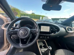 TOYOTA AYGO X 1.0 BENZINA GINGER USATO NOLA AVELLINO pieno