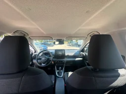 TOYOTA YARIS 1.5 HYBRID TREND GREY USATO NOLA AVELLINO pieno