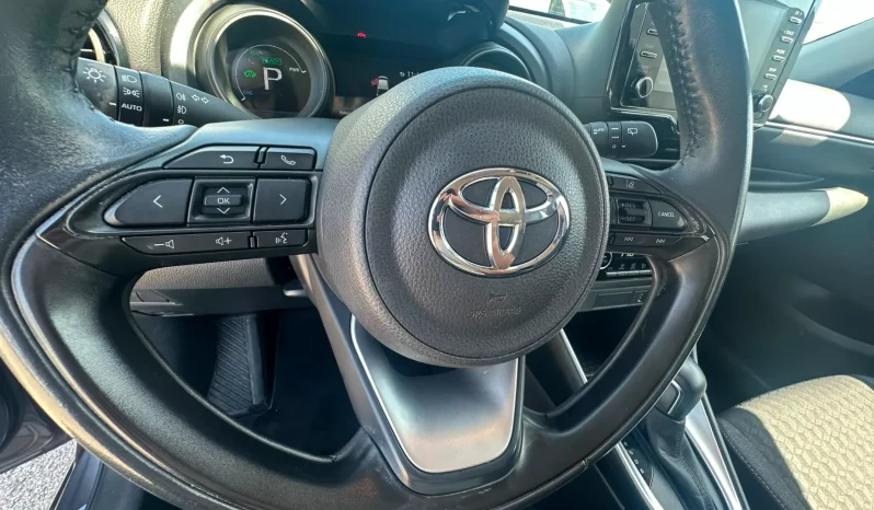 TOYOTA YARIS 1.5 HYBRID TREND GREY USATO NOLA AVELLINO pieno