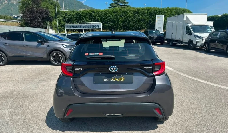 TOYOTA YARIS 1.5 HYBRID TREND GREY USATO NOLA AVELLINO pieno