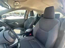 TOYOTA YARIS 1.5 HYBRID TREND GREY USATO NOLA AVELLINO pieno