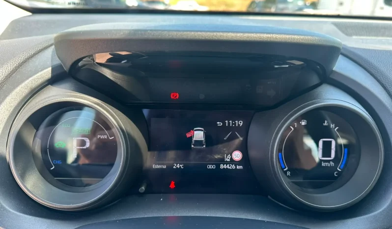 TOYOTA YARIS 1.5 HYBRID TREND GREY USATO NOLA AVELLINO pieno