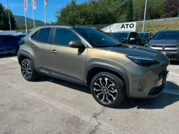 TOYOTA YARIS CROSS 1.5 HYBRID TREND OXIDE BRONZE USATO NOLA AVELLINO pieno